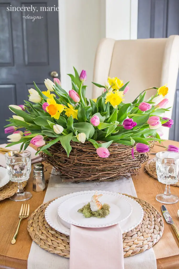simple and elegant Easter table decoration ideas