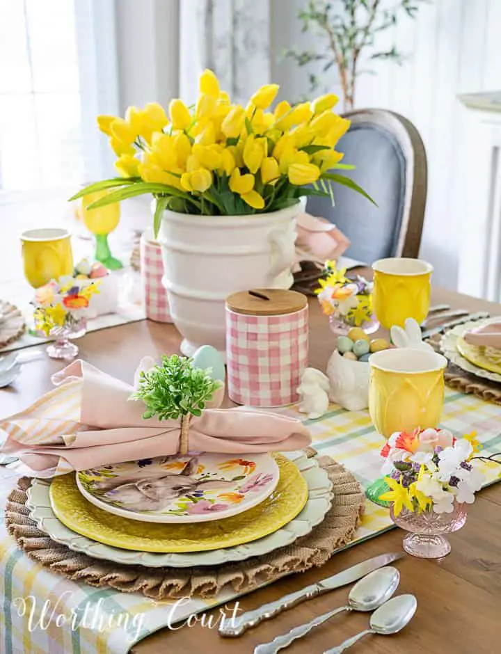 yellow theme easter tablescape ideas