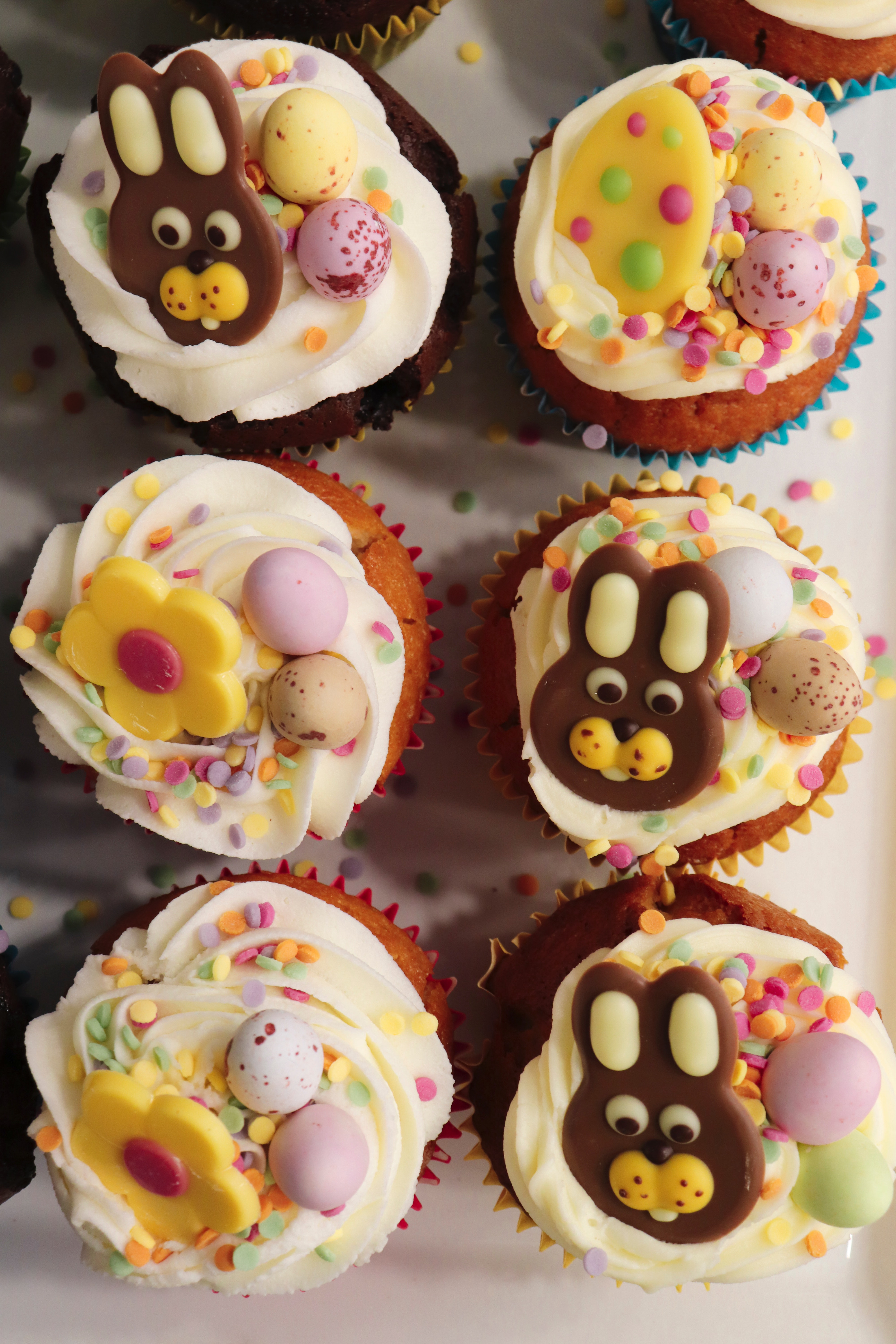 bunny and easter egg easter cupcake