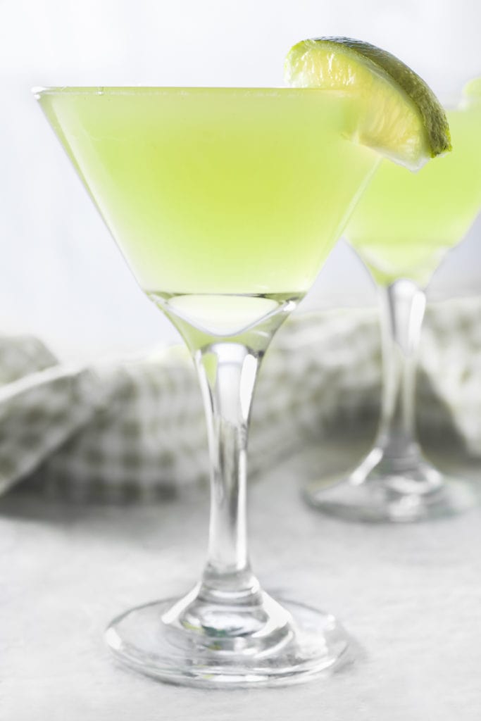 Sour Green Apple and Lime Soda- non alcohol summer drink recipes