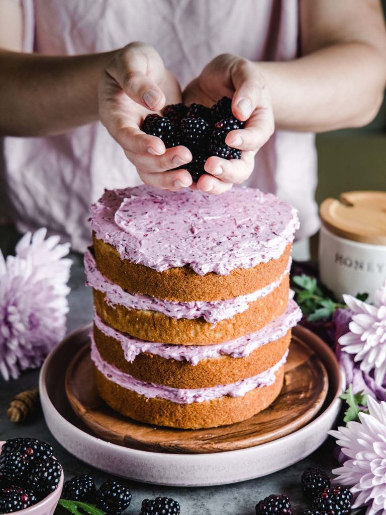 easy and simple mothers day cake designs