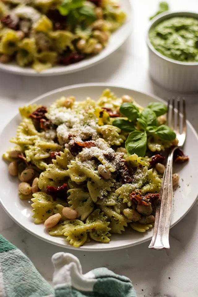 Vegan Pesto Pasta for mothers day lunch ideas