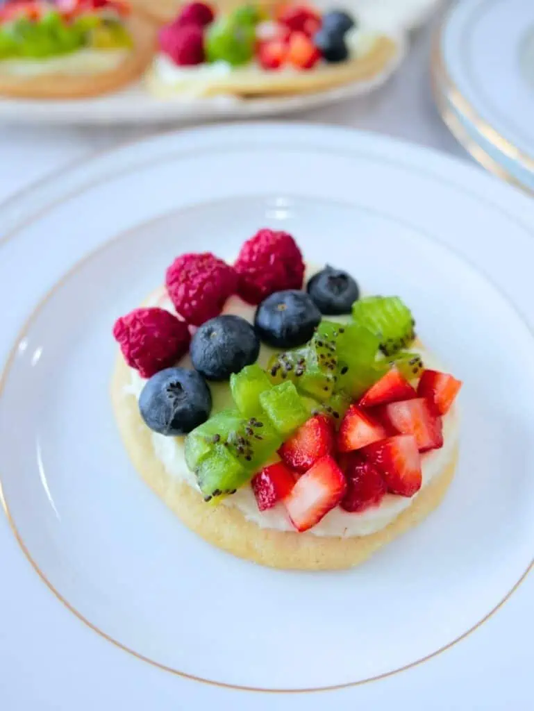 mini fruit pizza for mothers day dessert recipes