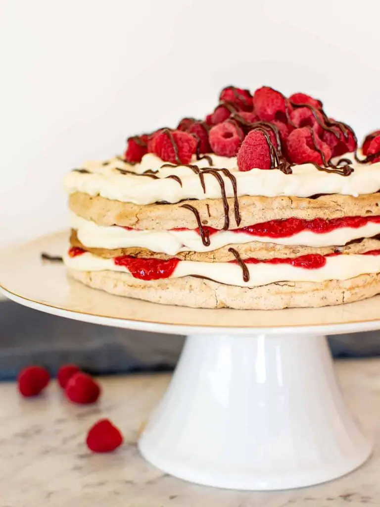 beautiful raspberry torte for mothers day cake ideas