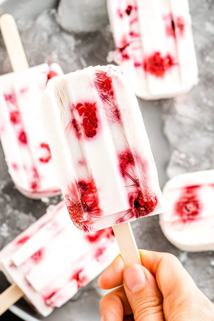 easy and Healthy yogurt popsicle recipes with strawberry