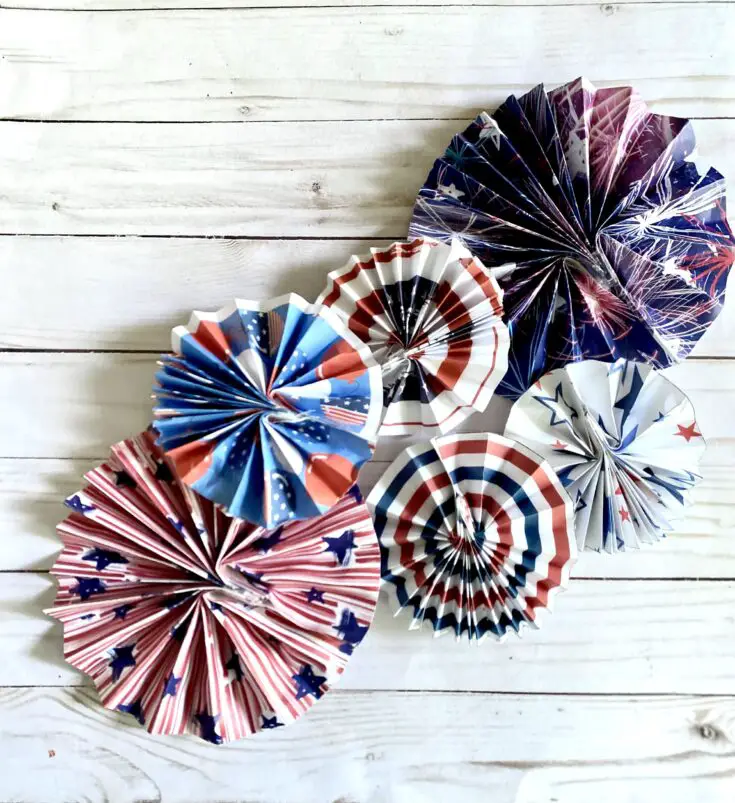DIY Patriotic Paper Fan Pinwheel- 4thof July crafts