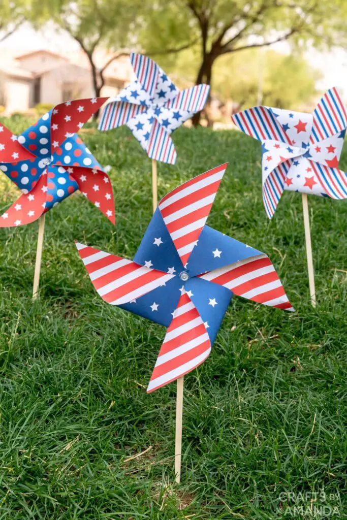 Patriotic Pinwheels- red, white and blue craft ideas