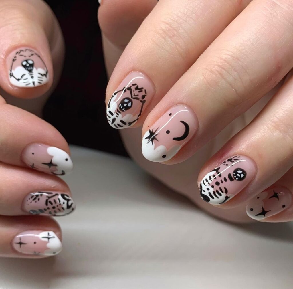Halloween Nail Designs that re fun and spooky 