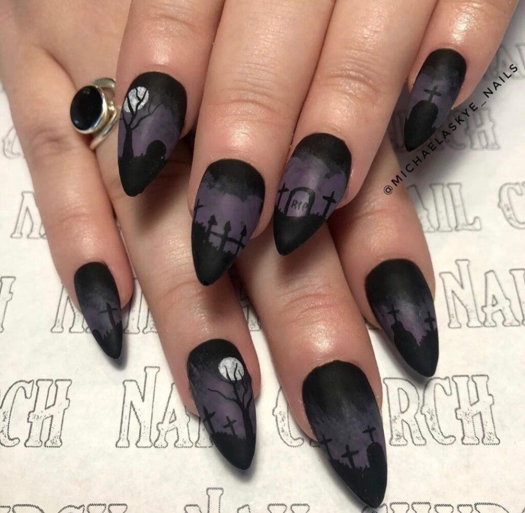 creepy Halloween Nail Designs
