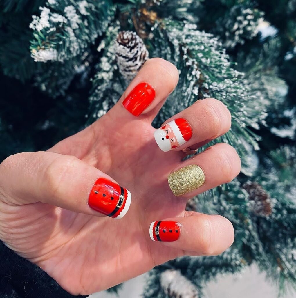 Cute Santa Christmas nail designs 