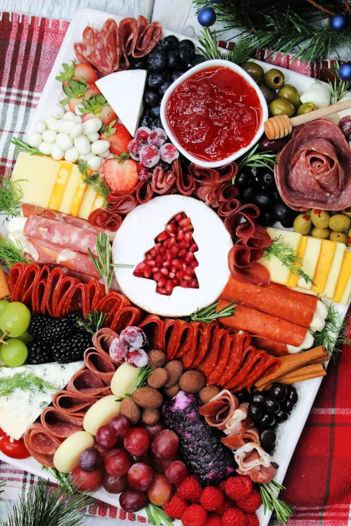 Christmas charcuterie board ideas