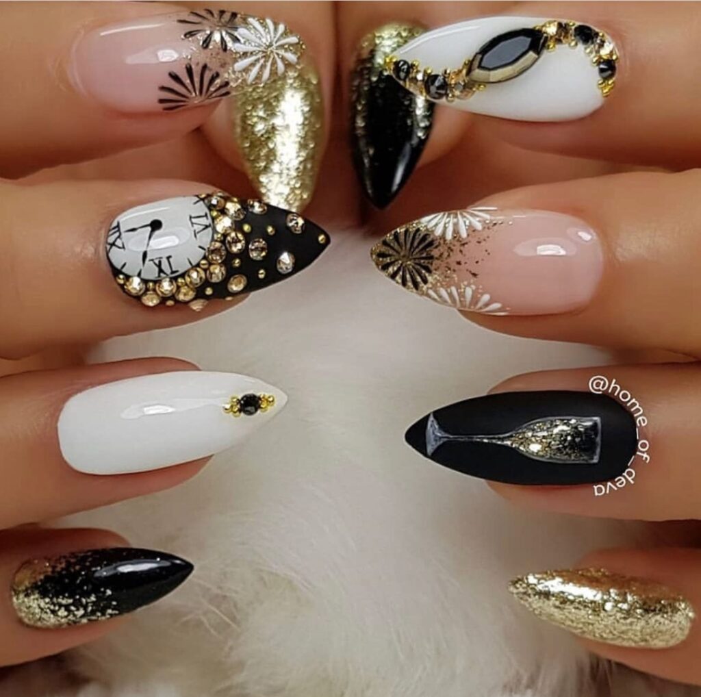 cute New Year nail design and nail art trends