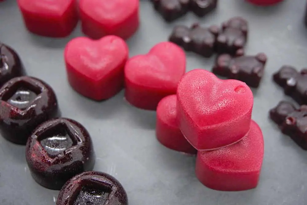 Homemade Fruit and Vegetable Gummies for valentines day desserts