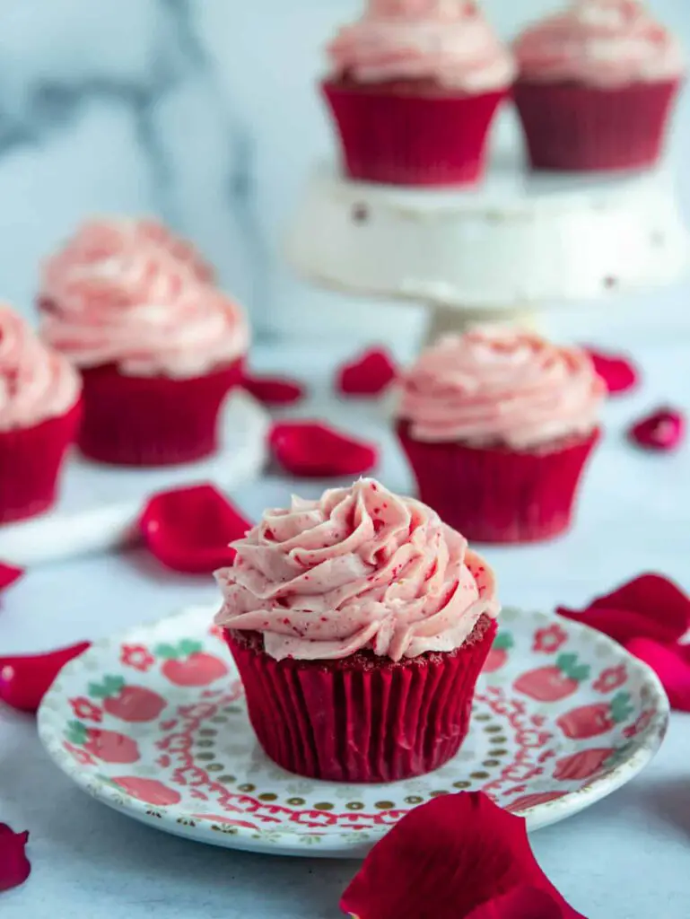 lovely cupcakes for valentines day desserts 