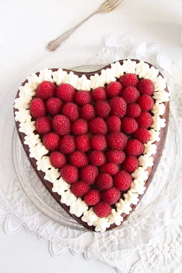 Heart-shaped cheesecake for valentines day desserts 