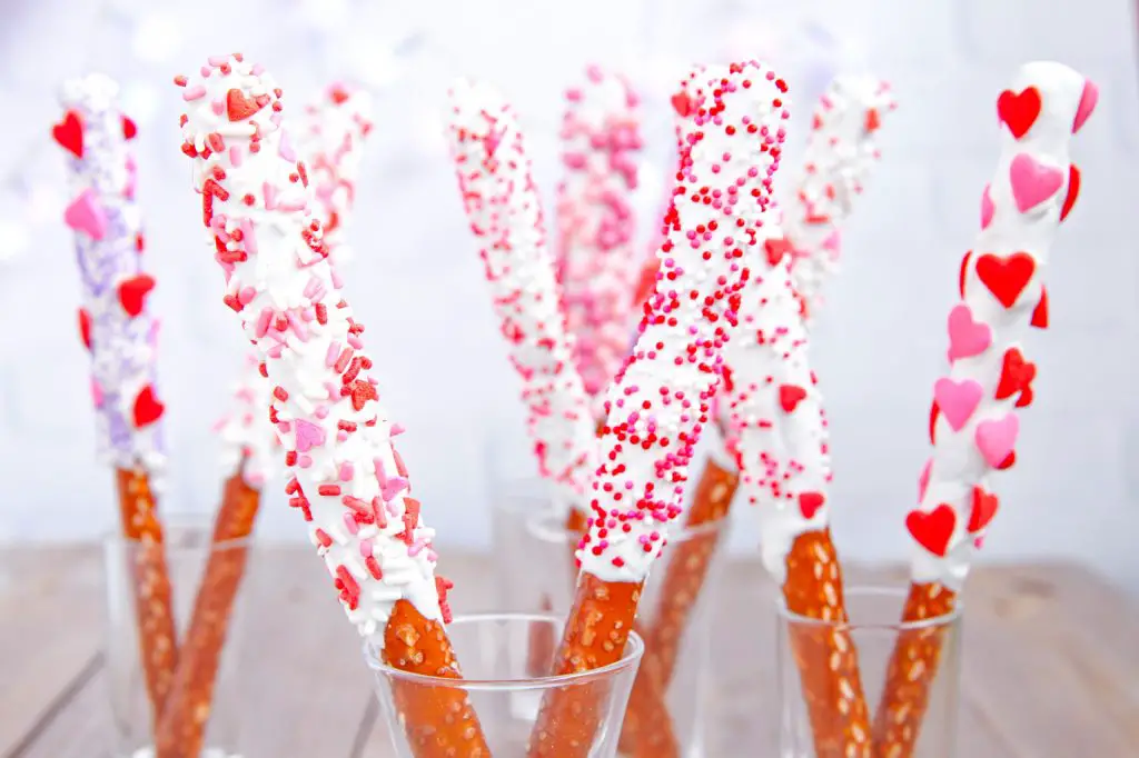 Valentines Day Desserts pretzel rods