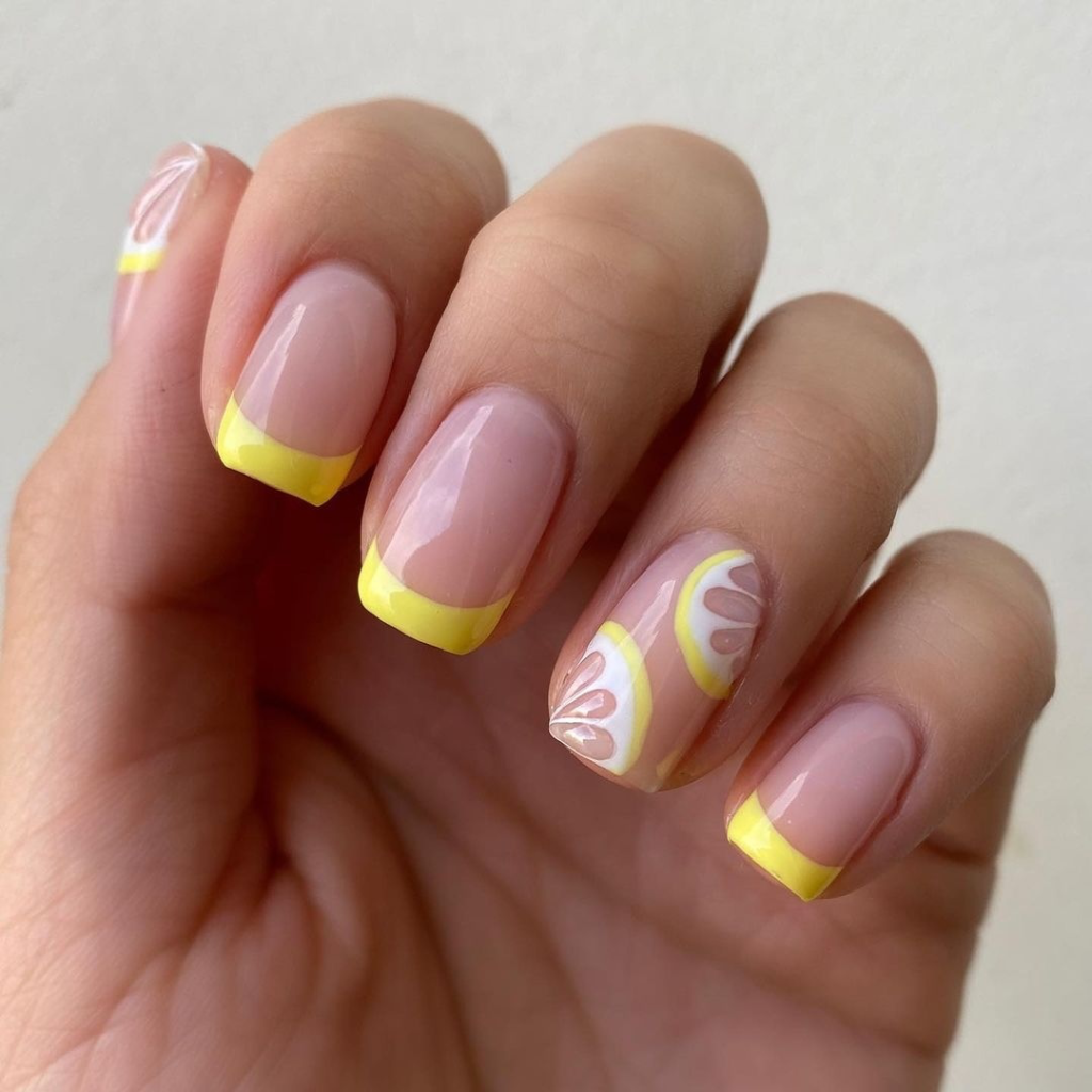 Short summer nails