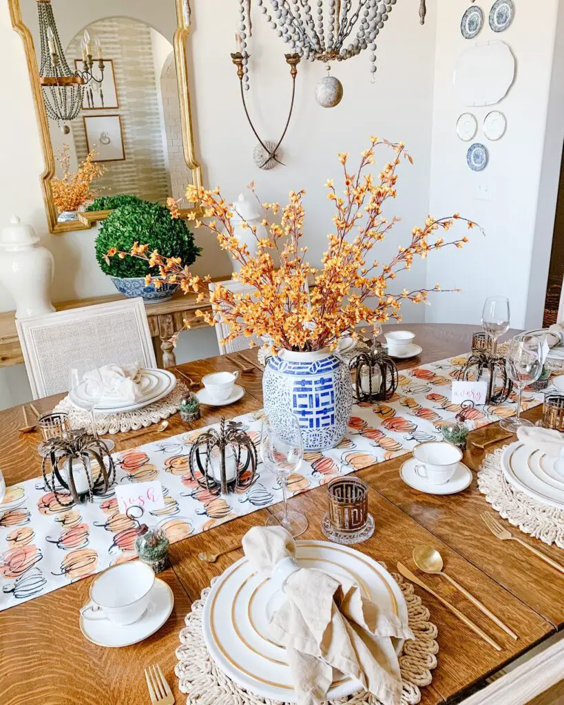 Thanksgiving table settings