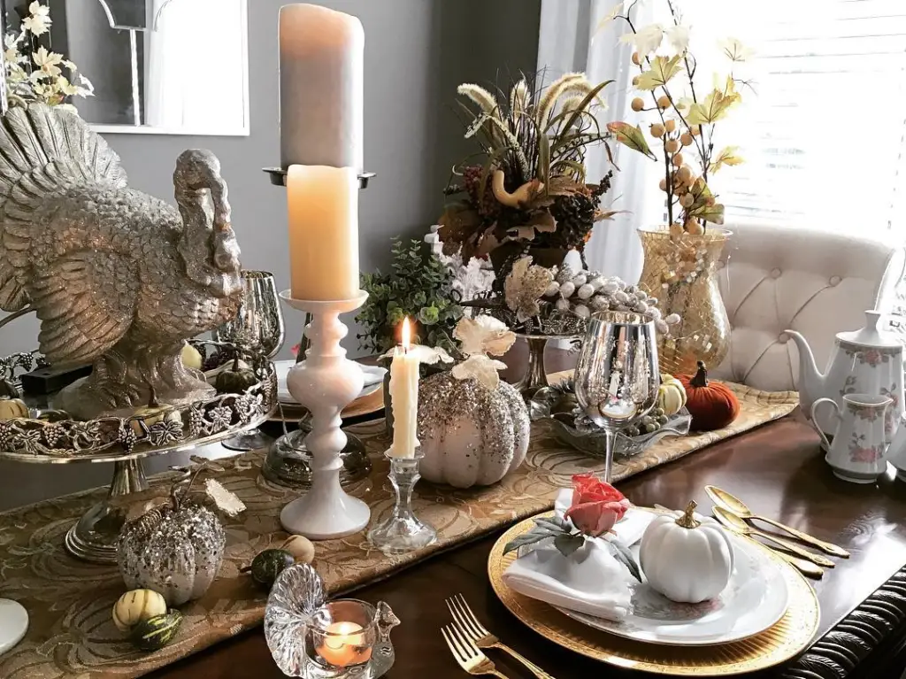 Thanksgiving table settings