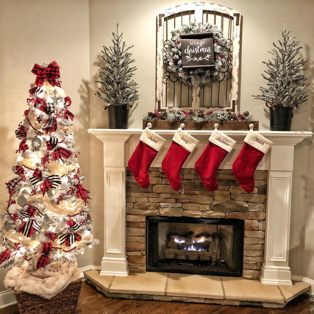 Christmas fireplace decor