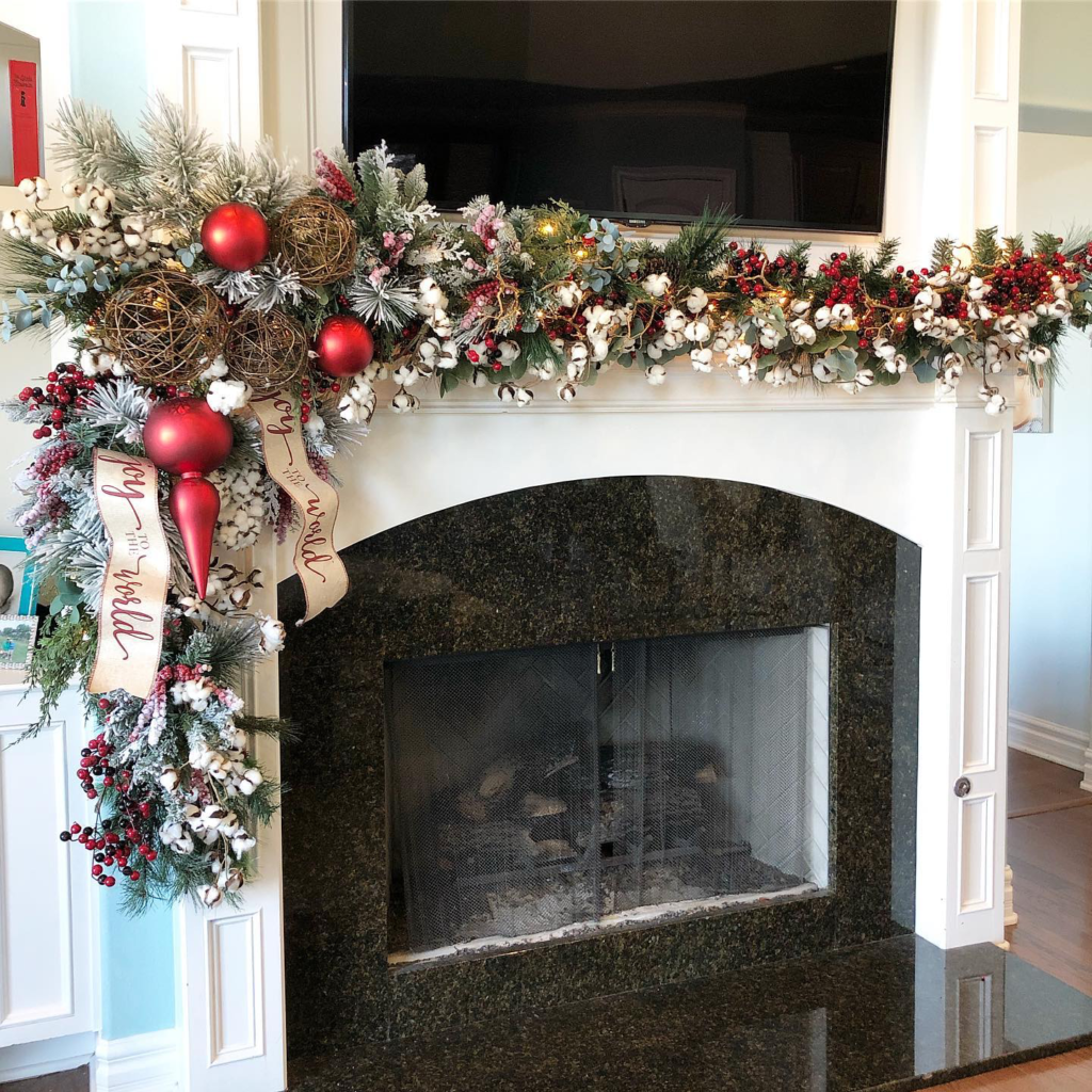 Christmas fireplace decor