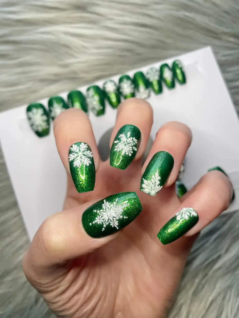 Short Christmas nails