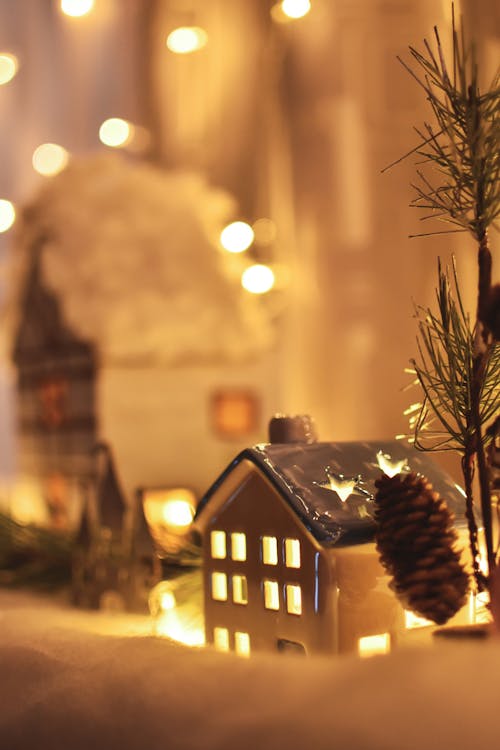 Free A Close-Up Shot of a House Christmas Decor Stock Photo